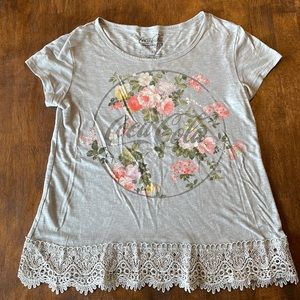 Vintage Coca-Cola r-shirt with lace detail at the bottom